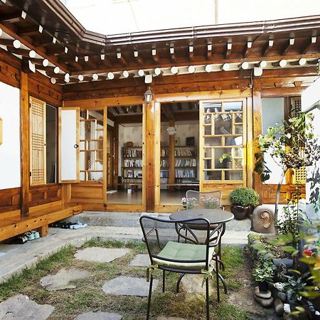 Vine Hanok Guesthouse Szöul Kültér fotó